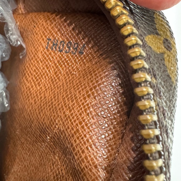 Louis Vuitton Brown Amazone Monogram Crossbody Bag - Picture 16 of 16